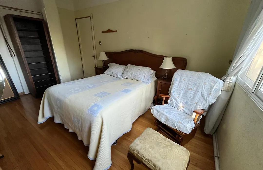Alma Roma, Hogar con Alma-1